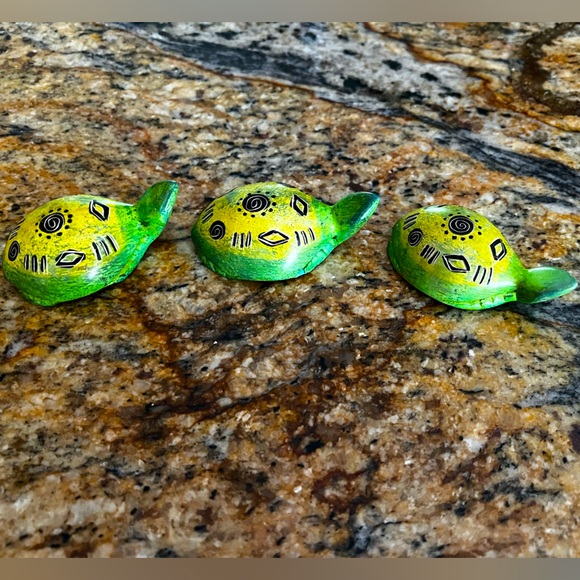 Soapstone Turtles Set of Three(3) Hand carved and painted whimsical pieces 3”x2” - Picture 3 of 6